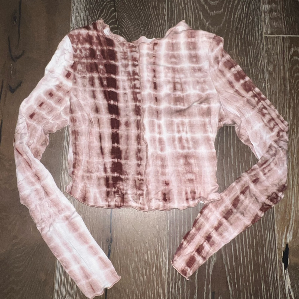 Shein top. Super stretchy and so cozy! One of my favorite long sleeves!